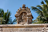 The great Chola temples of Tamil Nadu - The Brihadisvara temple of Gangaikondacholapuram. The Ganesha temple. 